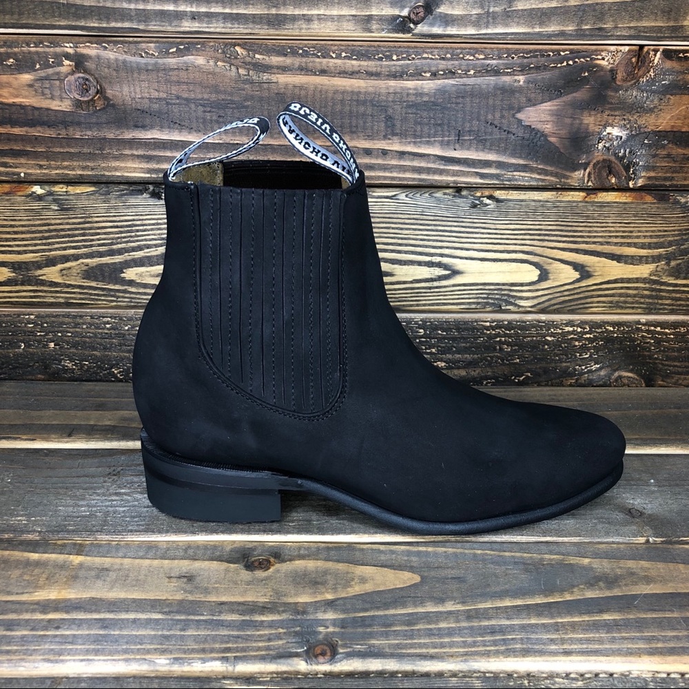 Suede black boot
